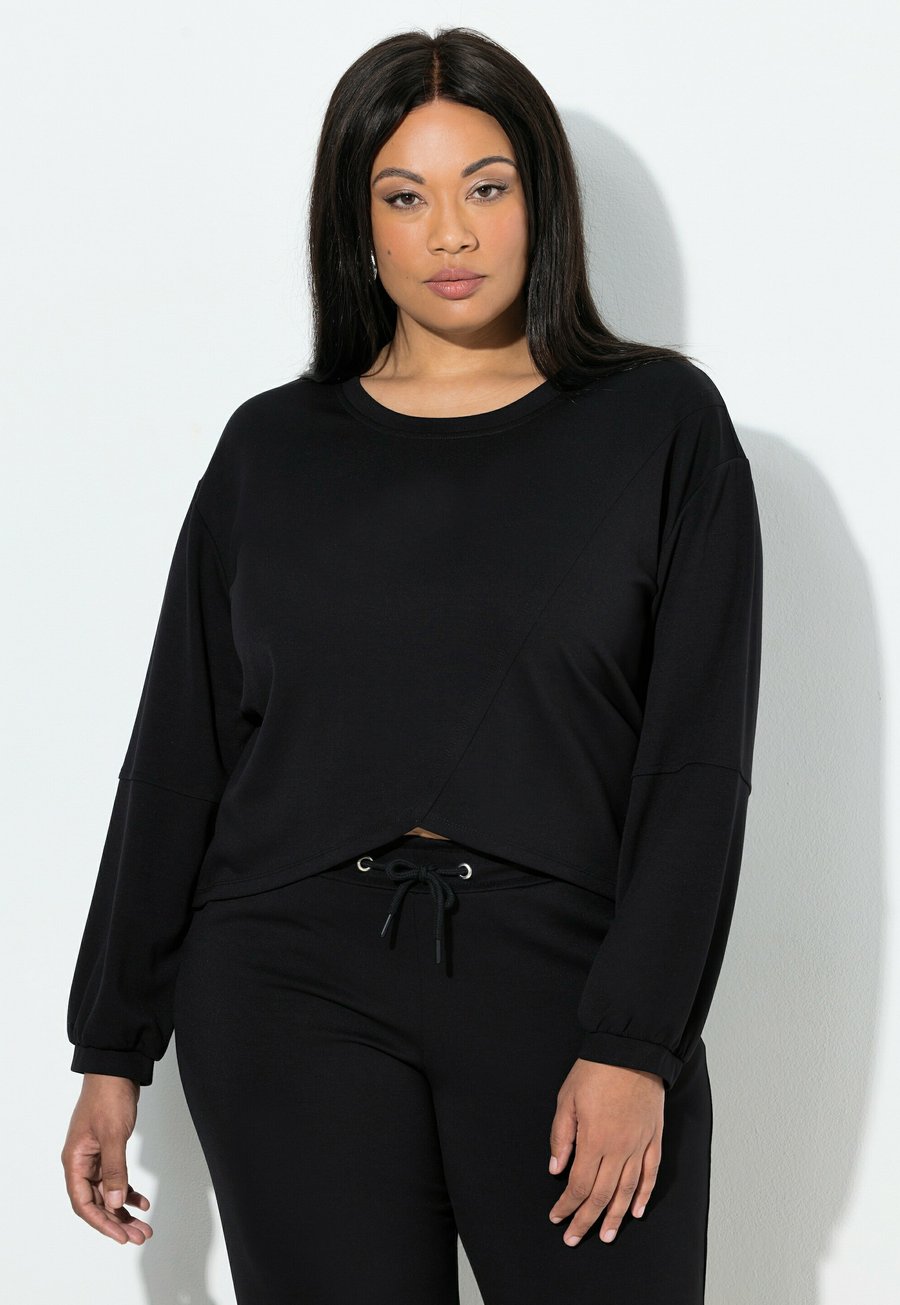 Толстовка Ulla Popken ZIERNAHT, ASYMMETRISCH, RUNDHALS, Black, Черный, Толстовка Ulla Popken ZIERNAHT, ASYMMETRISCH, RUNDHALS, Black
Толстовка Ulla Popken ZIERNAHT, ASYMMETRISCH, RUNDHALS, Black, Черный, Толстовка Ulla Popken ZIERNAHT, ASYMMETRISCH, RUNDHALS, Black