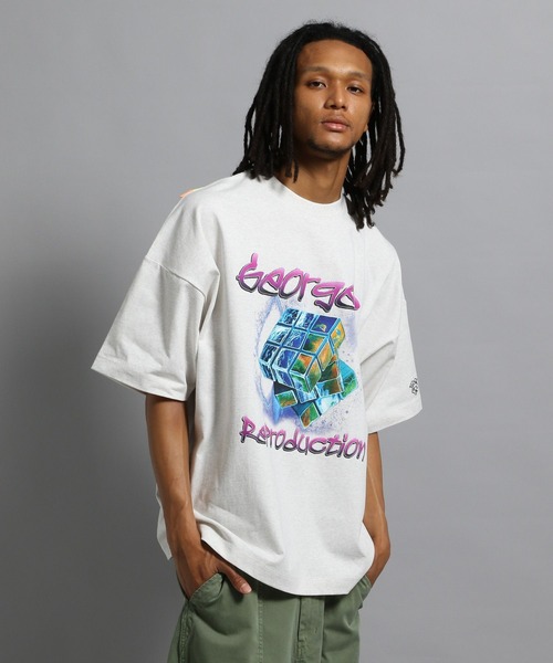 Футболка с художественным рисунком GEORGE'S
Футболка с художественным рисунком GEORGE'S