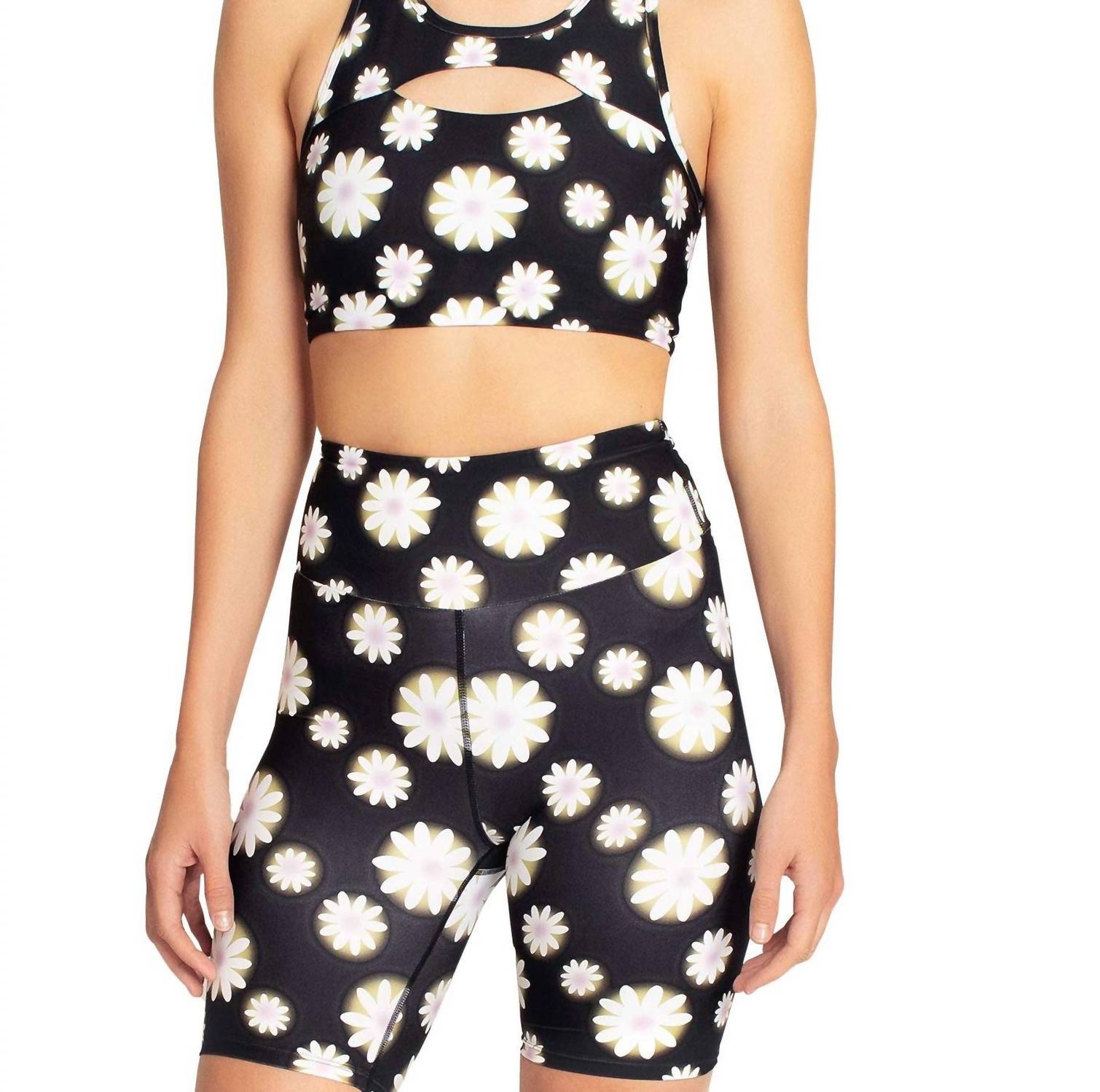 Спортивный бюстгальтер с вырезом на спине-борцовке в цвете Hazy Daisy Nicole Miller
Спортивный бюстгальтер с вырезом на спине-борцовке в цвете Hazy Daisy Nicole Miller