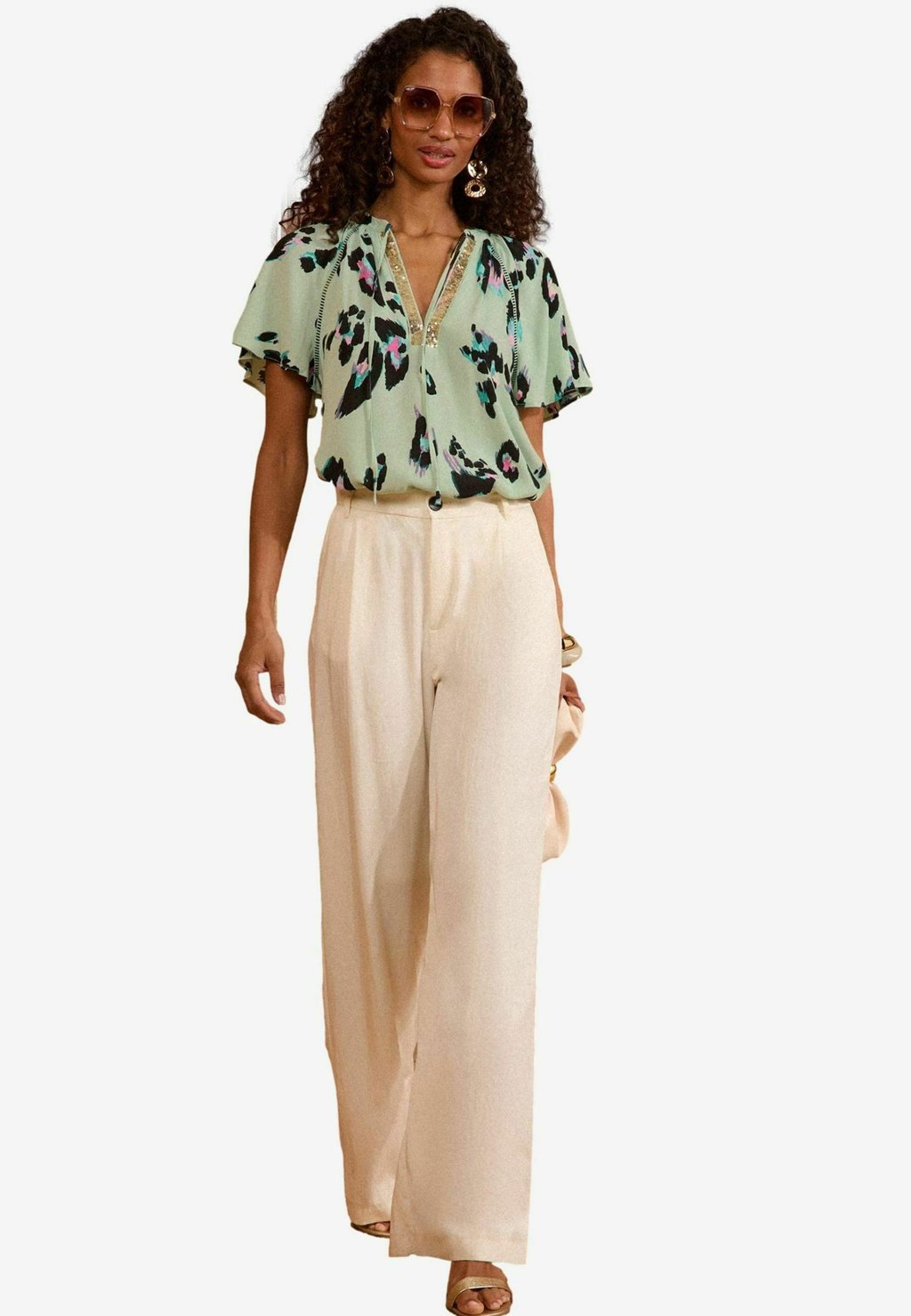 Блуза Love & Roses, зеленый
Блуза Love & Roses, зеленый