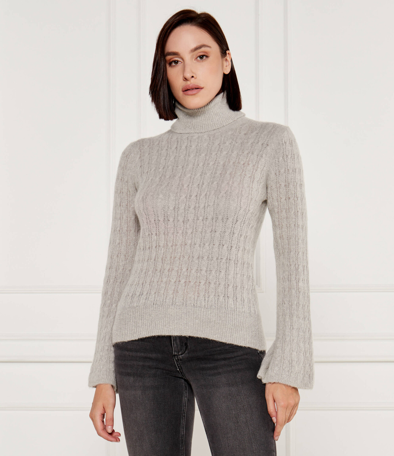 Свитер Liu Jo Regular Fit, серый
Свитер Liu Jo Regular Fit, серый