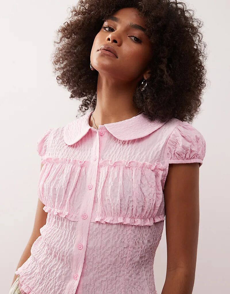 Текстурированная приталенная рубашка COLLUSION нежно-розового цвета
Текстурированная приталенная рубашка COLLUSION нежно-розового цвета