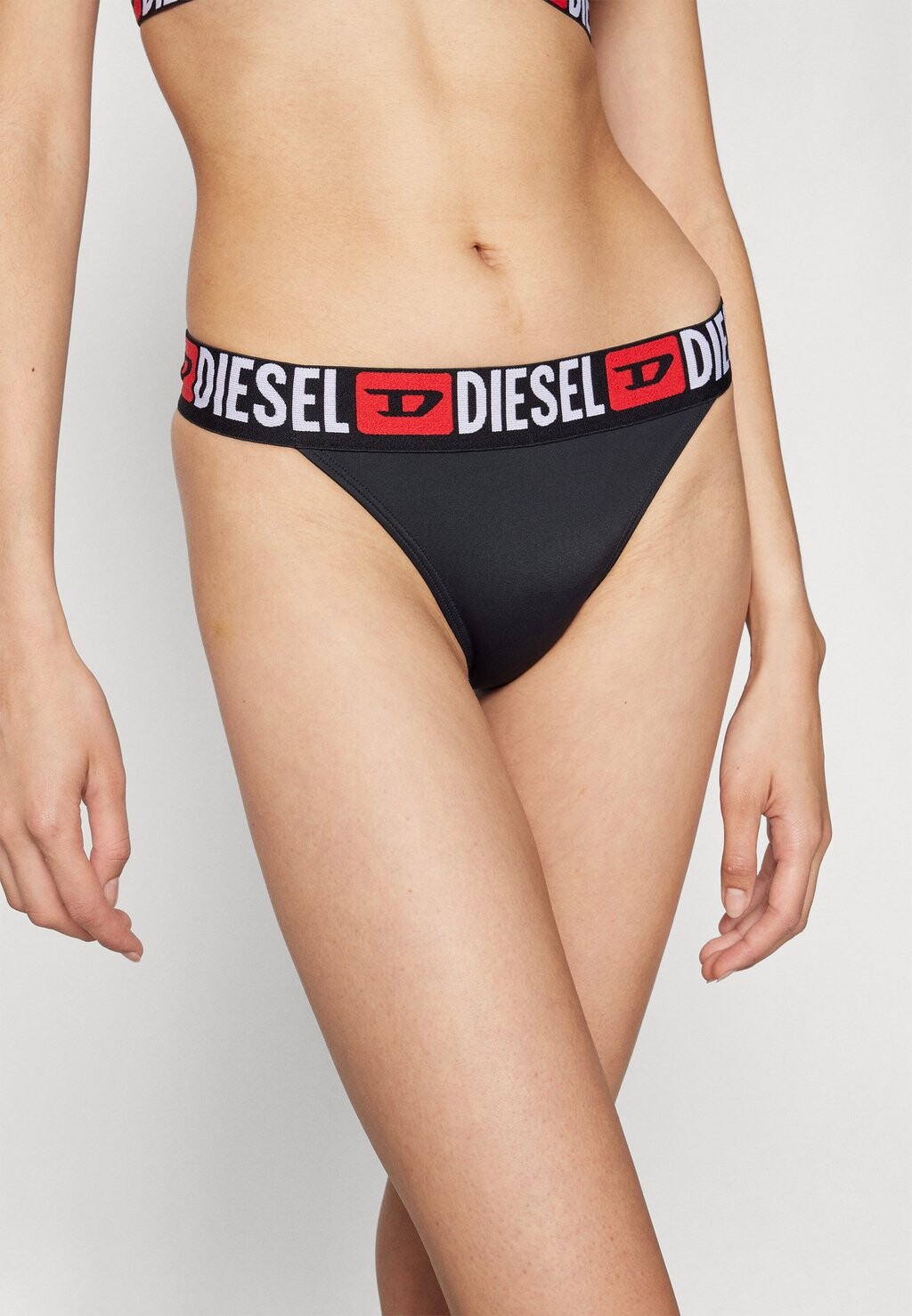 Плавки бикини EBBYS Diesel, черный
Плавки бикини EBBYS Diesel, черный
