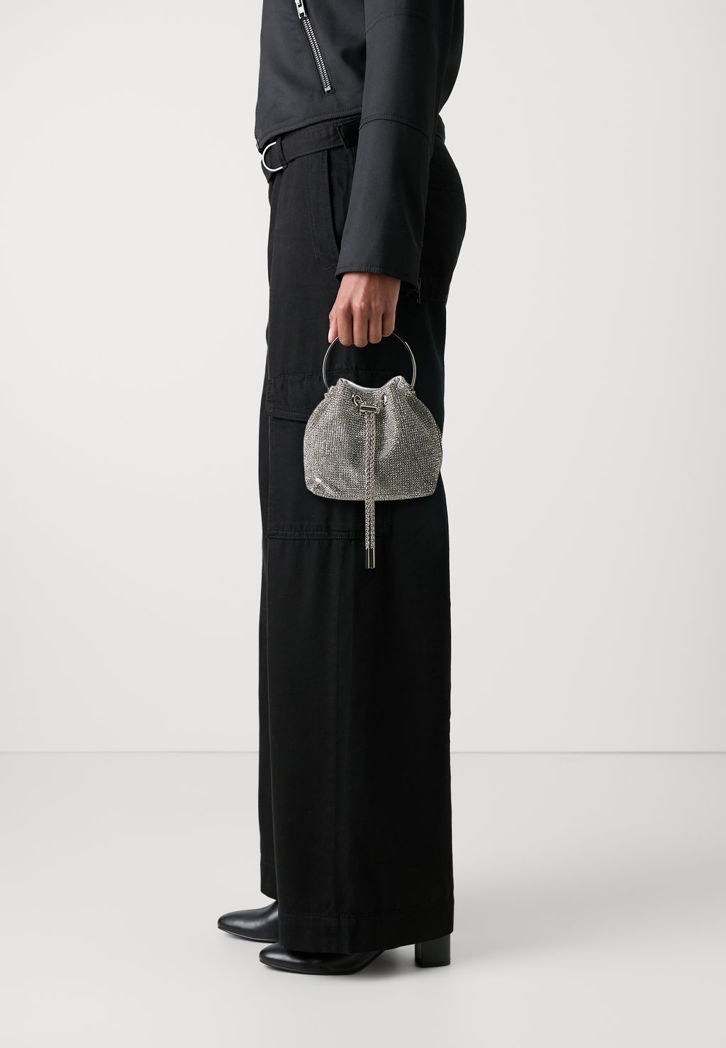 Клатч Mascara, серебряный
Клатч Mascara, серебряный