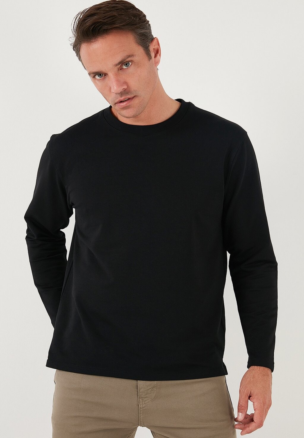 Толстовка REGULAR FIT Buratti, черный
Толстовка REGULAR FIT Buratti, черный