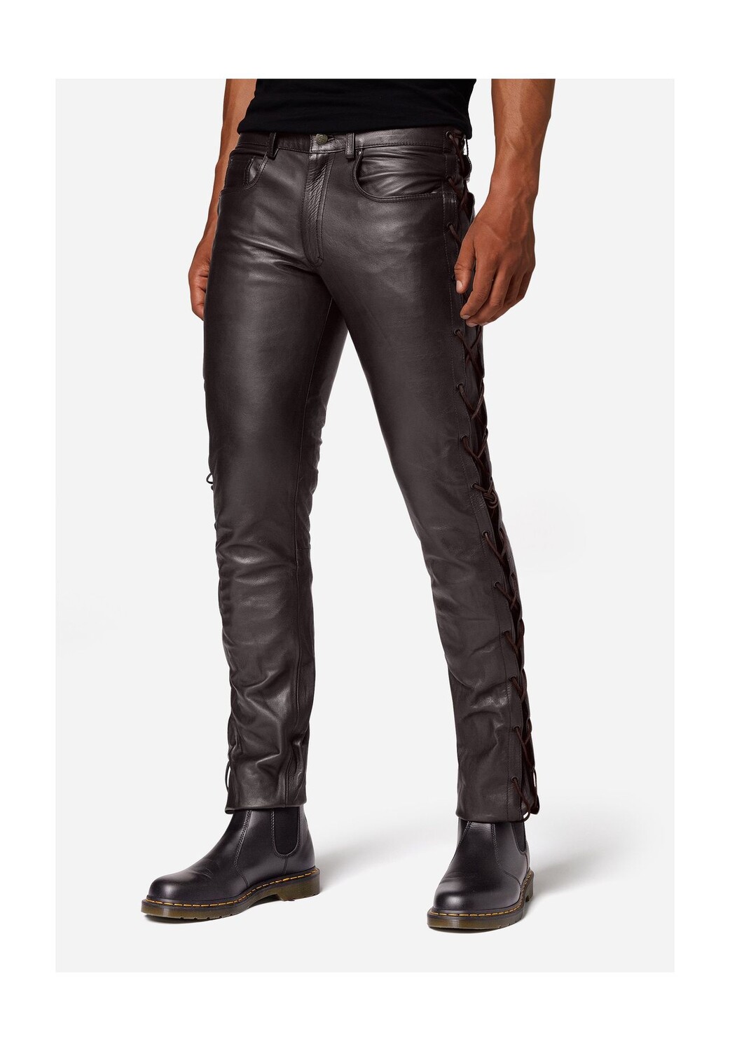 Мужские кожаные брюки Cow Waxy со шнуровкой из вощеной яловой кожи RICANO, цвет Braun Weite Zoll
Мужские кожаные брюки Cow Waxy со шнуровкой из вощеной яловой кожи RICANO, цвет Braun Weite Zoll