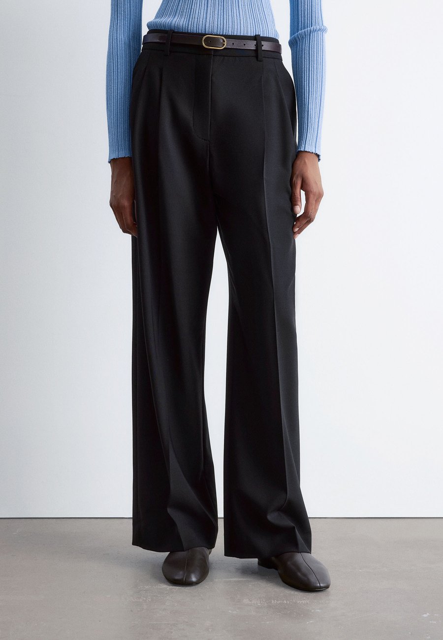 Брюки & other stories Trousers, Black
Брюки & other stories Trousers, Black