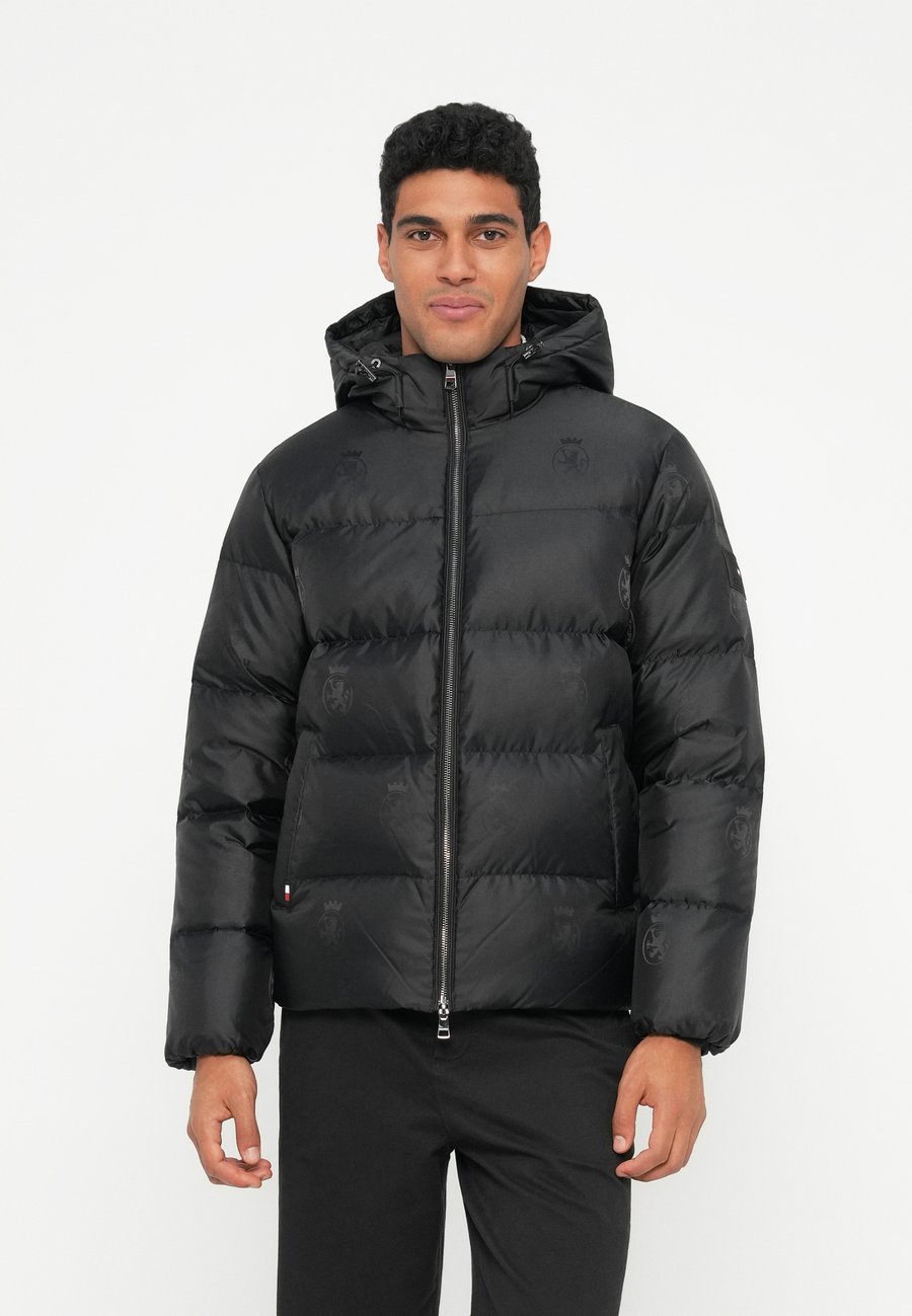 Куртка Tommy Hilfiger CREST HOODED PUFFER, Black
Куртка Tommy Hilfiger CREST HOODED PUFFER, Black