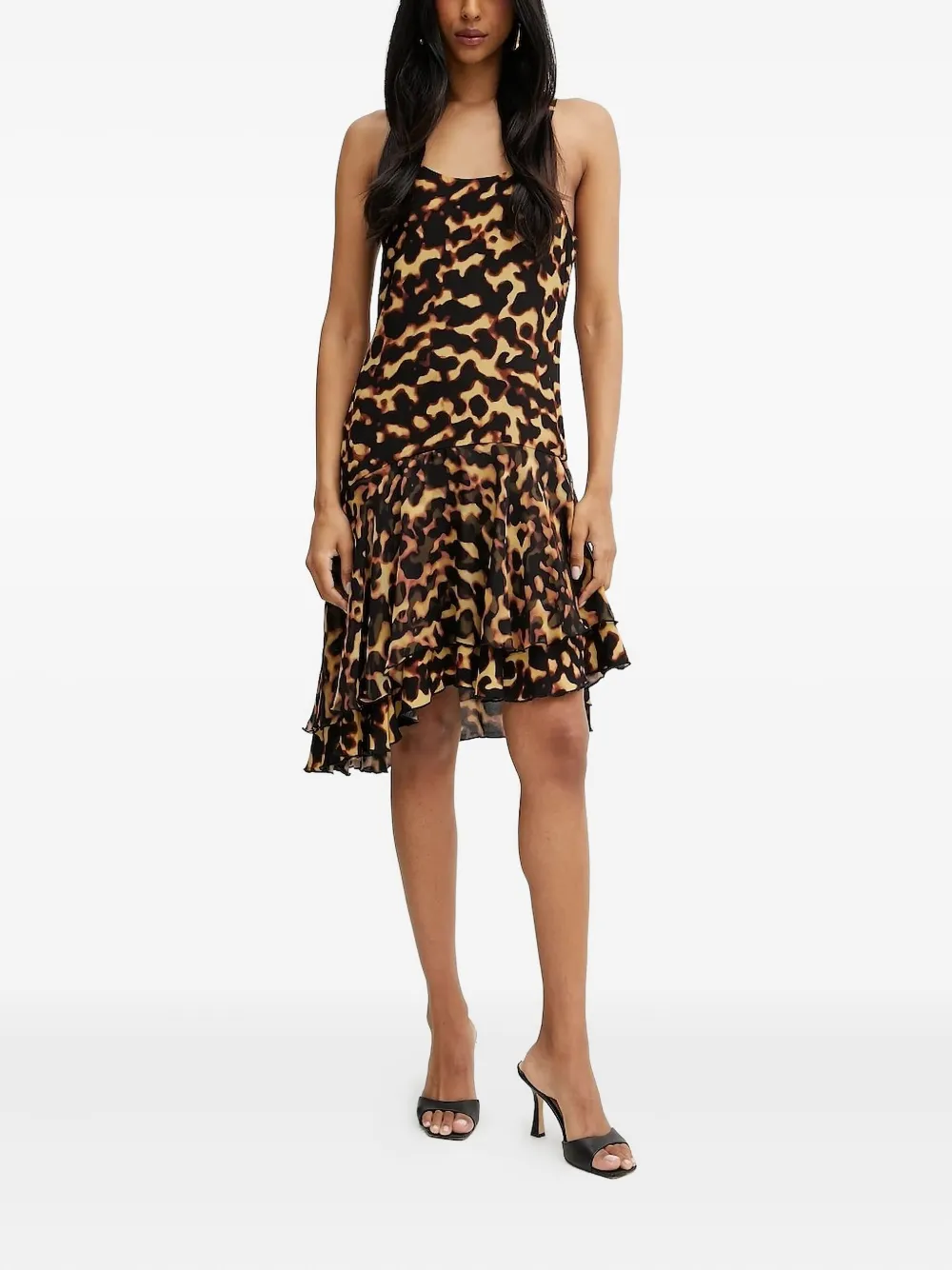 Платье MNI с черепаховым принтом и оборками Silvian Heach, черный
Платье MNI с черепаховым принтом и оборками Silvian Heach, черный