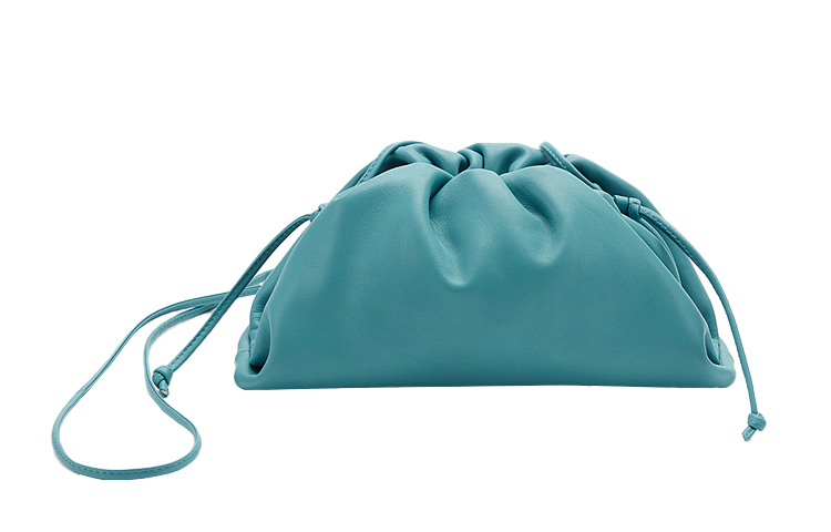 Сумка-облако из телячьей кожи Клатч Наплечная сумка Кросс-боди Мини Женская В масляной живописи синий Bottega Veneta
Сумка-облако из телячьей кожи Клатч Наплечная сумка Кросс-боди Мини Женская В масляной живописи синий Bottega Veneta