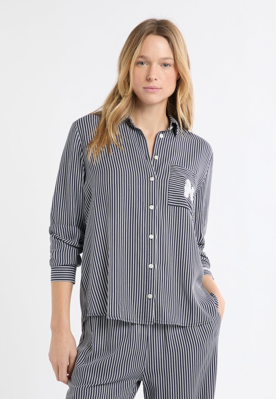 Пижамный топ Etam HILDA, Dark Blue Printed/Dark Blue
Пижамный топ Etam HILDA, Dark Blue Printed/Dark Blue