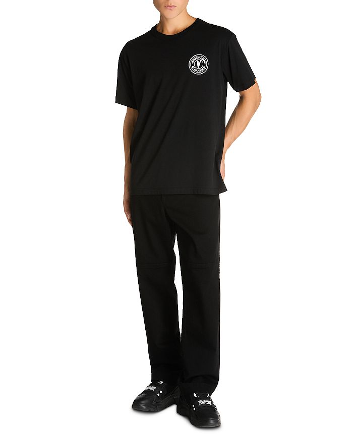 Футболка с логотипом на груди Versace Jeans Couture, черный
Футболка с логотипом на груди Versace Jeans Couture, черный