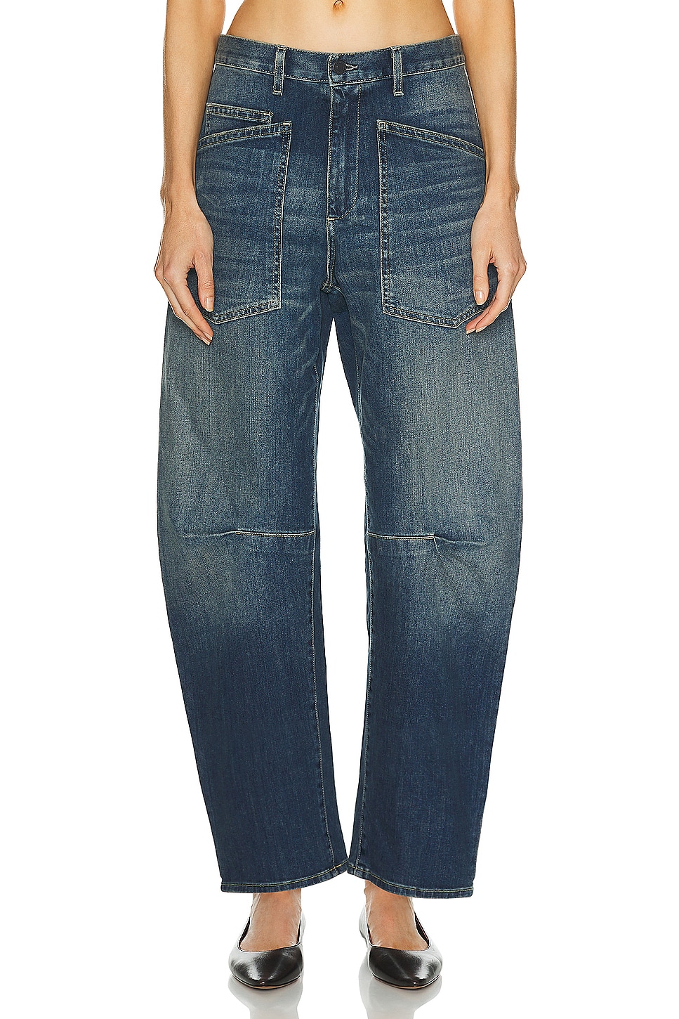 Джинсы Shon Curved Leg Nili Lotan, Classic Wash
Джинсы Shon Curved Leg Nili Lotan, Classic Wash