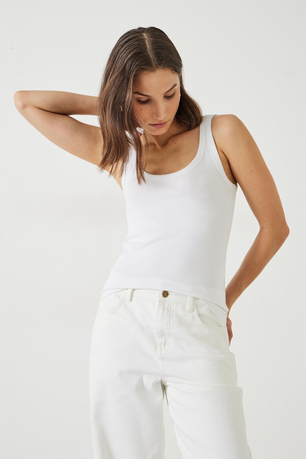 Футболка Seth с низким вырезом в рубчик и U-образным вырезом Hush, белый
Футболка Seth с низким вырезом в рубчик и U-образным вырезом Hush, белый