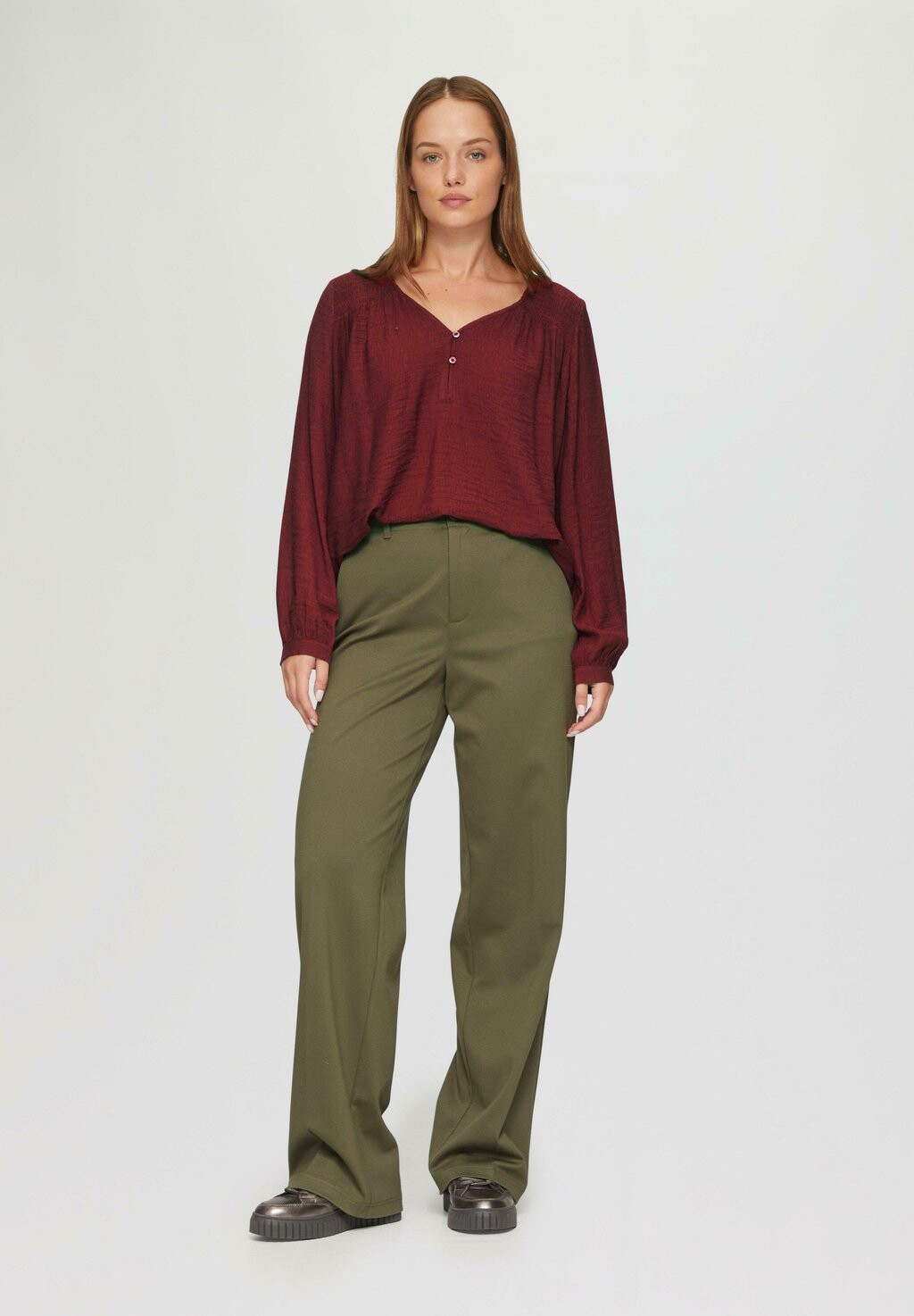 Блуза MET GESMOKTE DETAILS s.Oliver, темно-красный
Блуза MET GESMOKTE DETAILS s.Oliver, темно-красный