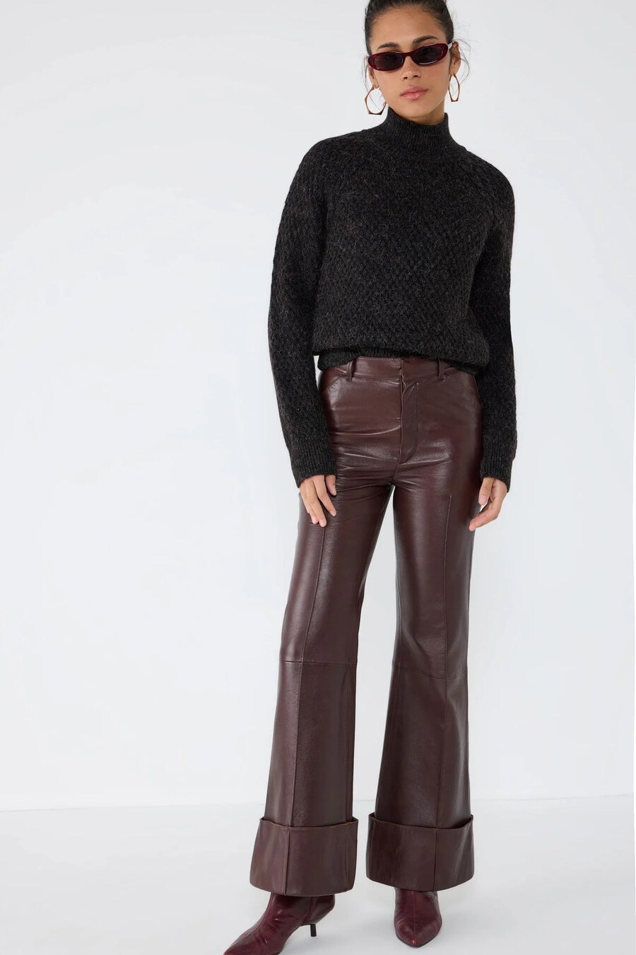 Свитер No Matter What, Mottled Black
Свитер No Matter What, Mottled Black