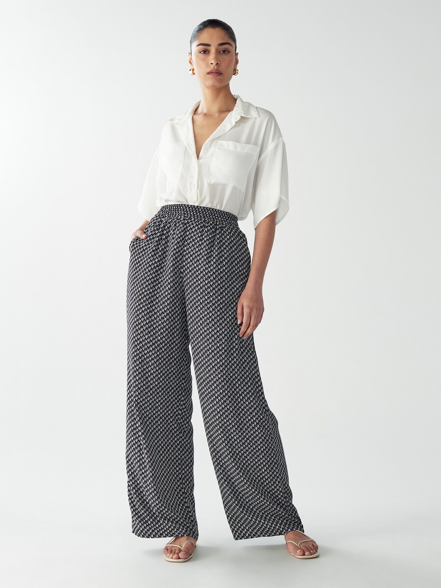 Широкие брюки Willa Sky, черный
Широкие брюки Willa Sky, черный