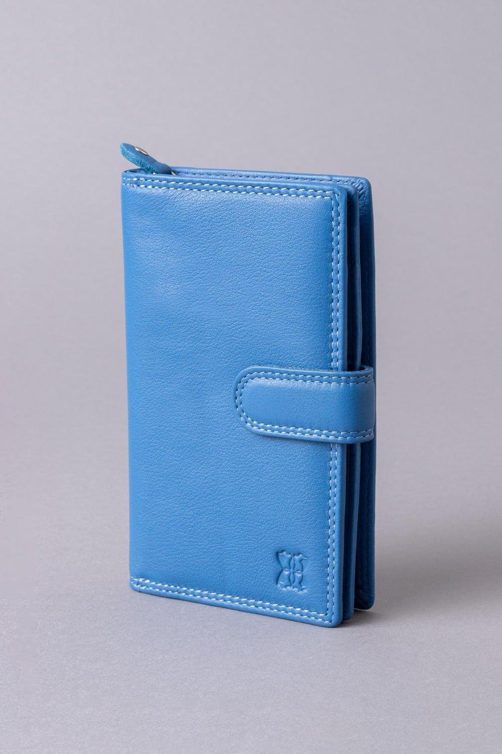 Средний кожаный кошелек с вкладками Lakeland Leather, синий
Средний кожаный кошелек с вкладками Lakeland Leather, синий