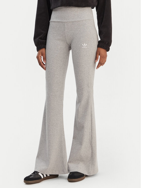 Леггинсы flared leg Essentials IY9674 Adidas, серый
Леггинсы flared leg Essentials IY9674 Adidas, серый