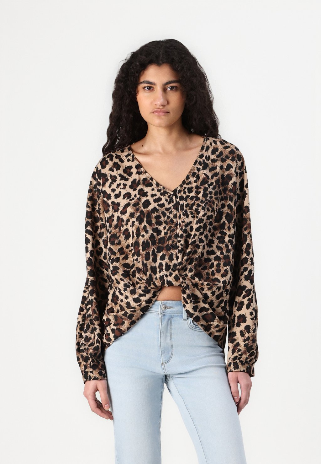 Блузка на пуговицах ONLMASC THALIA LIFE ONLY, светло-коричневый
Блузка на пуговицах ONLMASC THALIA LIFE ONLY, светло-коричневый