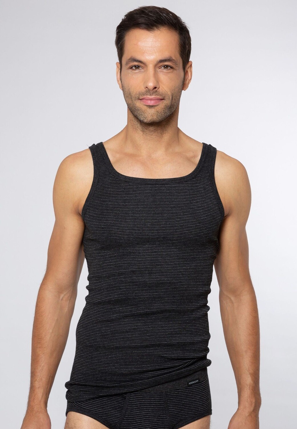 Майка/майка, комплект из 3 джинсов в тонкую рубчику AMMANN, антрацит
Майка/майка, комплект из 3 джинсов в тонкую рубчику AMMANN, антрацит