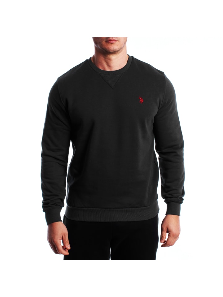 Толстовка в U.S. Polo Assn.
Толстовка в U.S. Polo Assn.