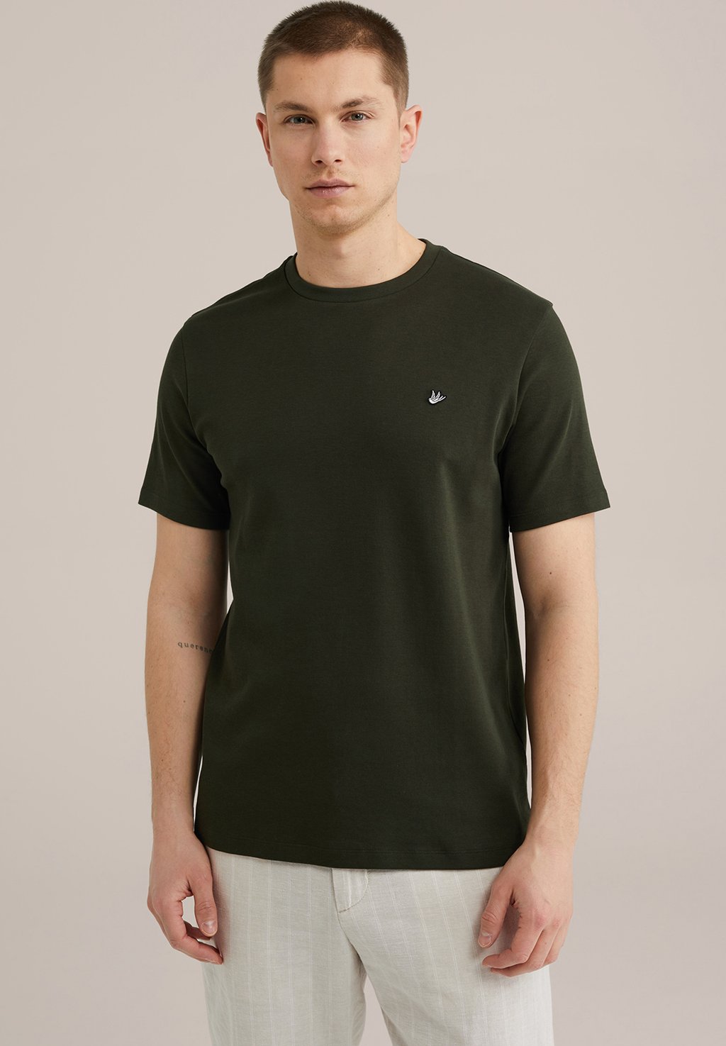 Базовая футболка WE Fashion, темно-зеленый
Базовая футболка WE Fashion, темно-зеленый