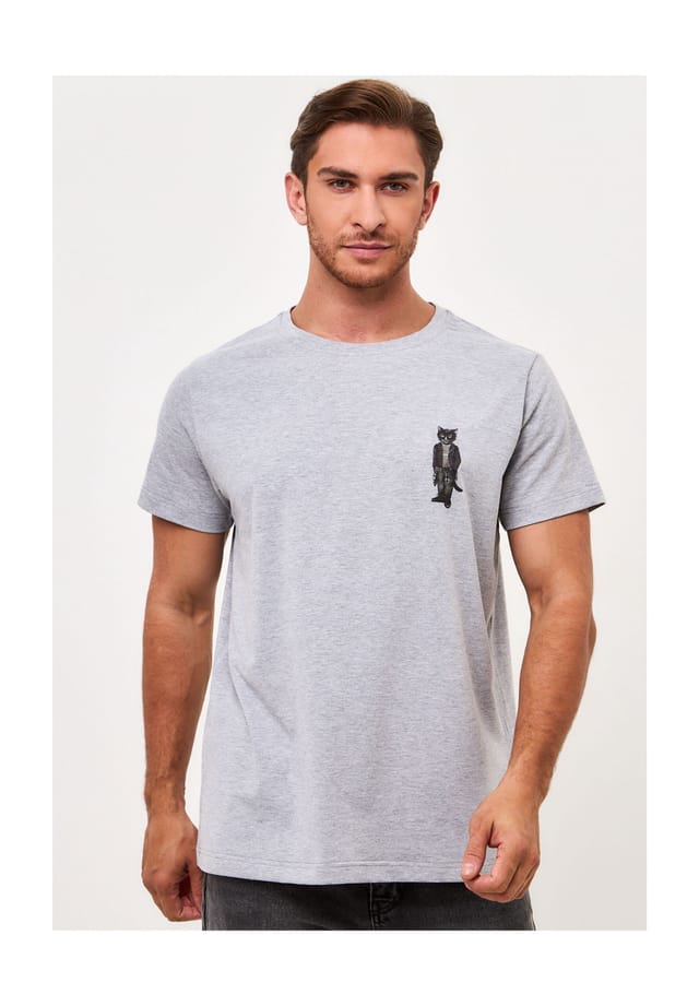 Кот-Рокер в рубашке Cat By Manii'Ta Lacitta, серый
Кот-Рокер в рубашке Cat By Manii'Ta Lacitta, серый