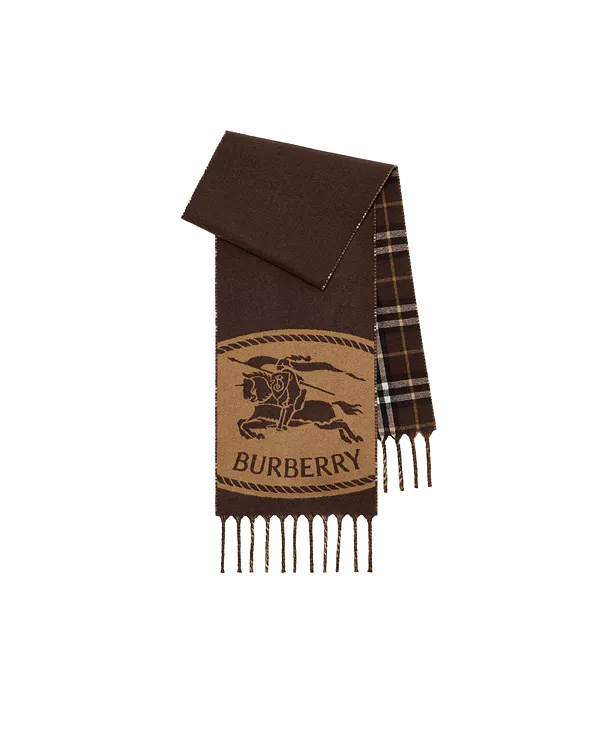 Двусторонний шарф с изображением рыцарского принта Burberry, коричневый
Двусторонний шарф с изображением рыцарского принта Burberry, коричневый