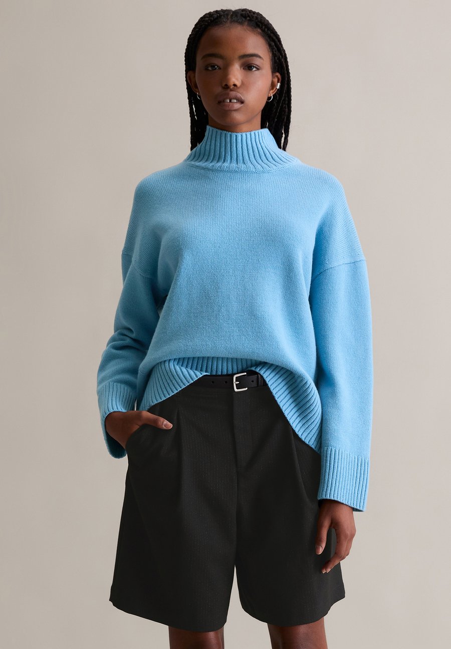 Джемпер Marc O'Polo DENIM TURTLE NECK LONGSLEEVE, Azure Sky/Royal Blue
Джемпер Marc O'Polo DENIM TURTLE NECK LONGSLEEVE, Azure Sky/Royal Blue