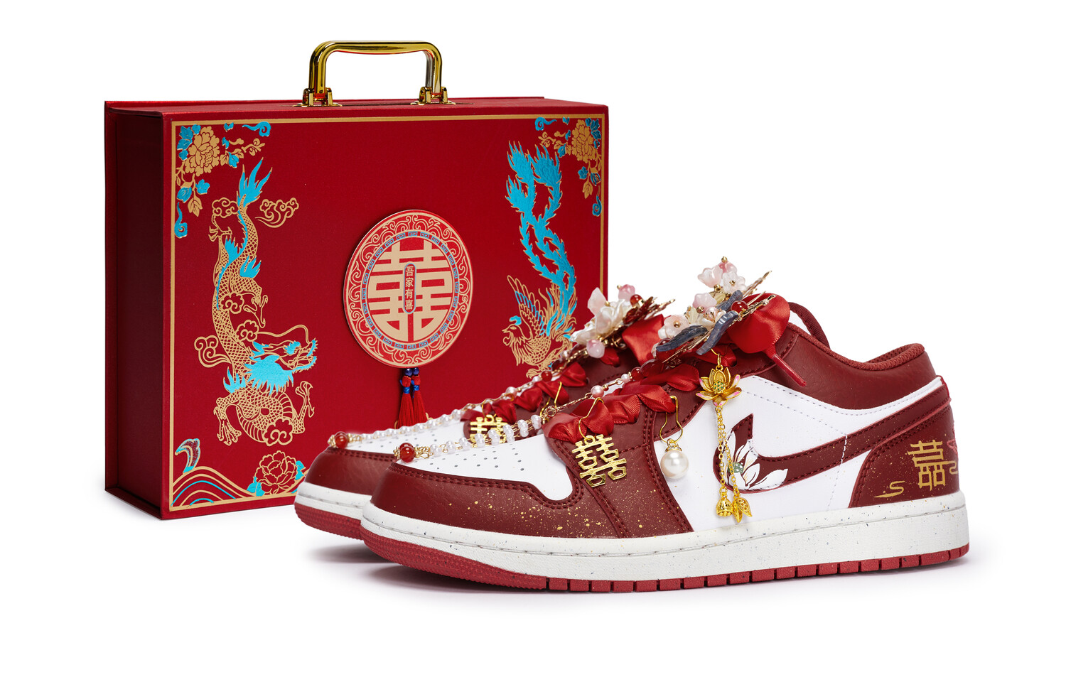 Баскетбольные кроссовки Air 1 для детей, начальная школа Jordan, цвет Red White Gold
Баскетбольные кроссовки Air 1 для детей, начальная школа Jordan, цвет Red White Gold