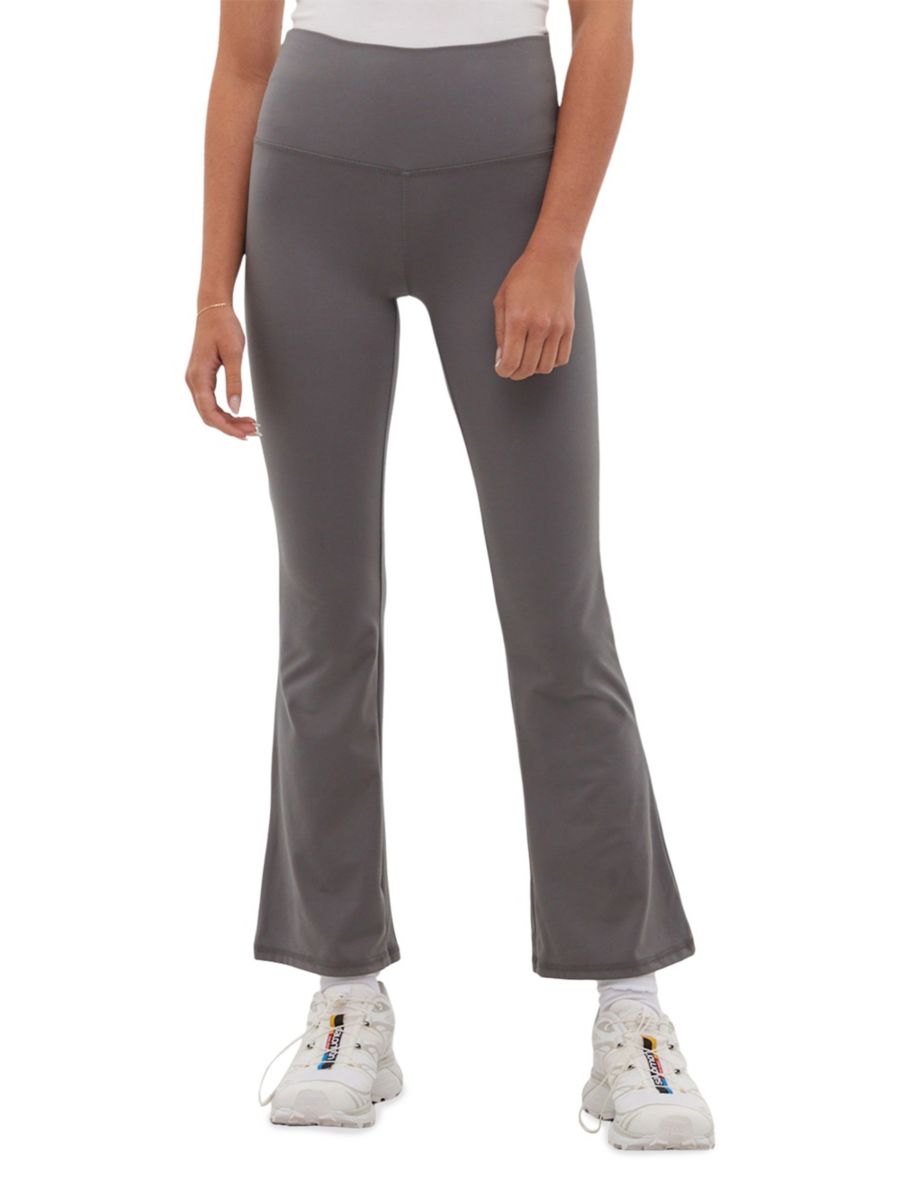 Расклешенные леггинсы Faraday Bench., цвет Lava Smoke
Расклешенные леггинсы Faraday Bench., цвет Lava Smoke