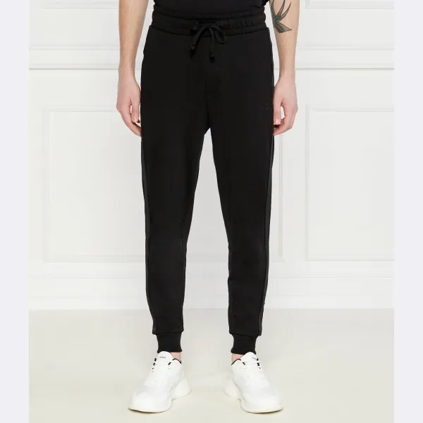 Спортивные брюки стандартного кроя Hugo, черный
Спортивные брюки стандартного кроя Hugo, черный