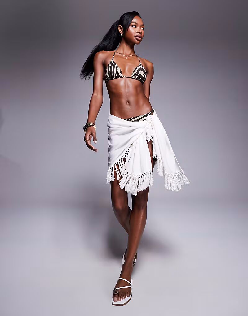 Пляжный саронг ASOS DESIGN с бахромой белого цвета
Пляжный саронг ASOS DESIGN с бахромой белого цвета