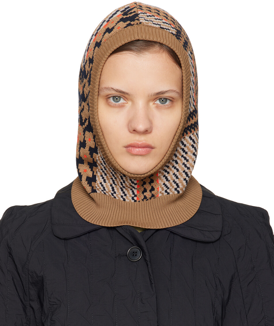 Вязаная балаклава бежево-оранжевого цвета Henrik Vibskov
Вязаная балаклава бежево-оранжевого цвета Henrik Vibskov