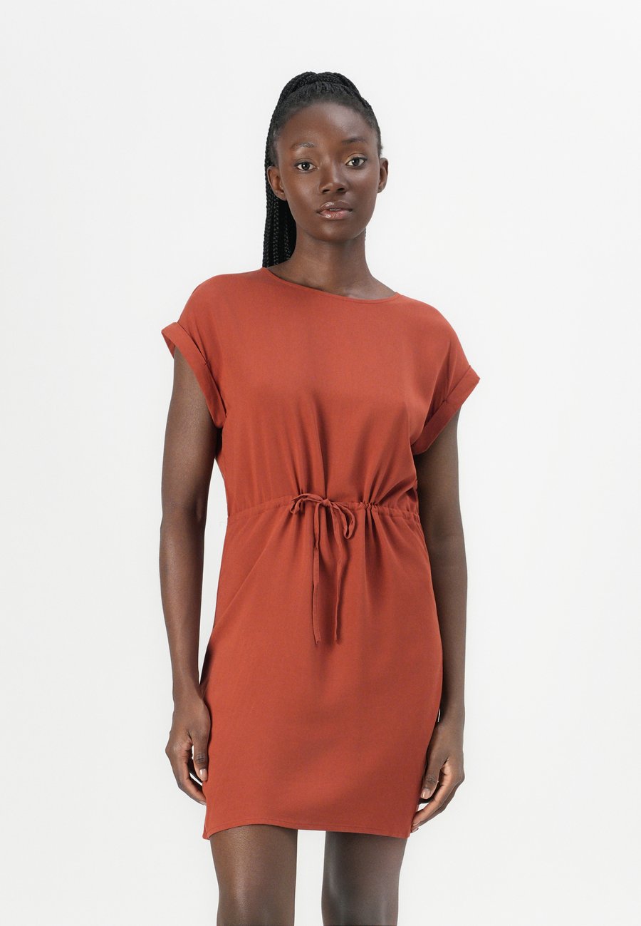 Платье Vero Moda VMEASY TIE SHORT DRESS, Burnt Henna/Ochre
Платье Vero Moda VMEASY TIE SHORT DRESS, Burnt Henna/Ochre