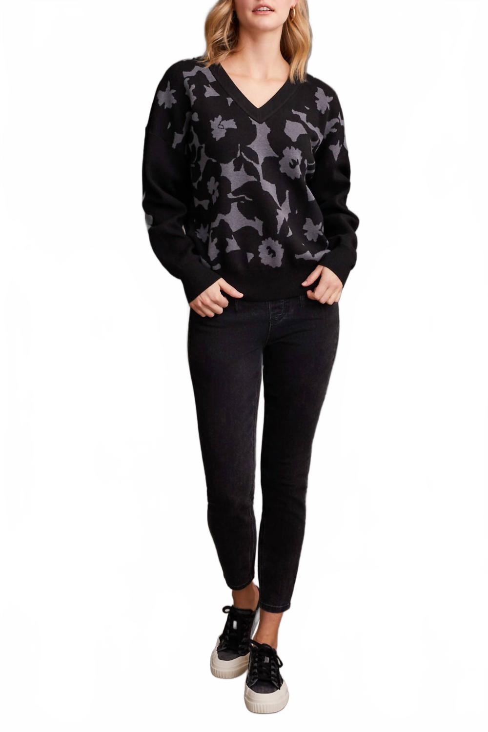 V-образный джерси джаккардовый свитер в сером меланже TRIBAL, серый
V-образный джерси джаккардовый свитер в сером меланже TRIBAL, серый