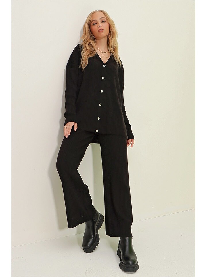 Пуловер Trend Alacati 2tlg. Outfit, черный
Пуловер Trend Alacati 2tlg. Outfit, черный