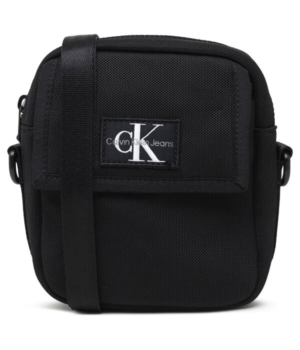Маленькая сумочка Calvin Klein Jeans, черный
Маленькая сумочка Calvin Klein Jeans, черный