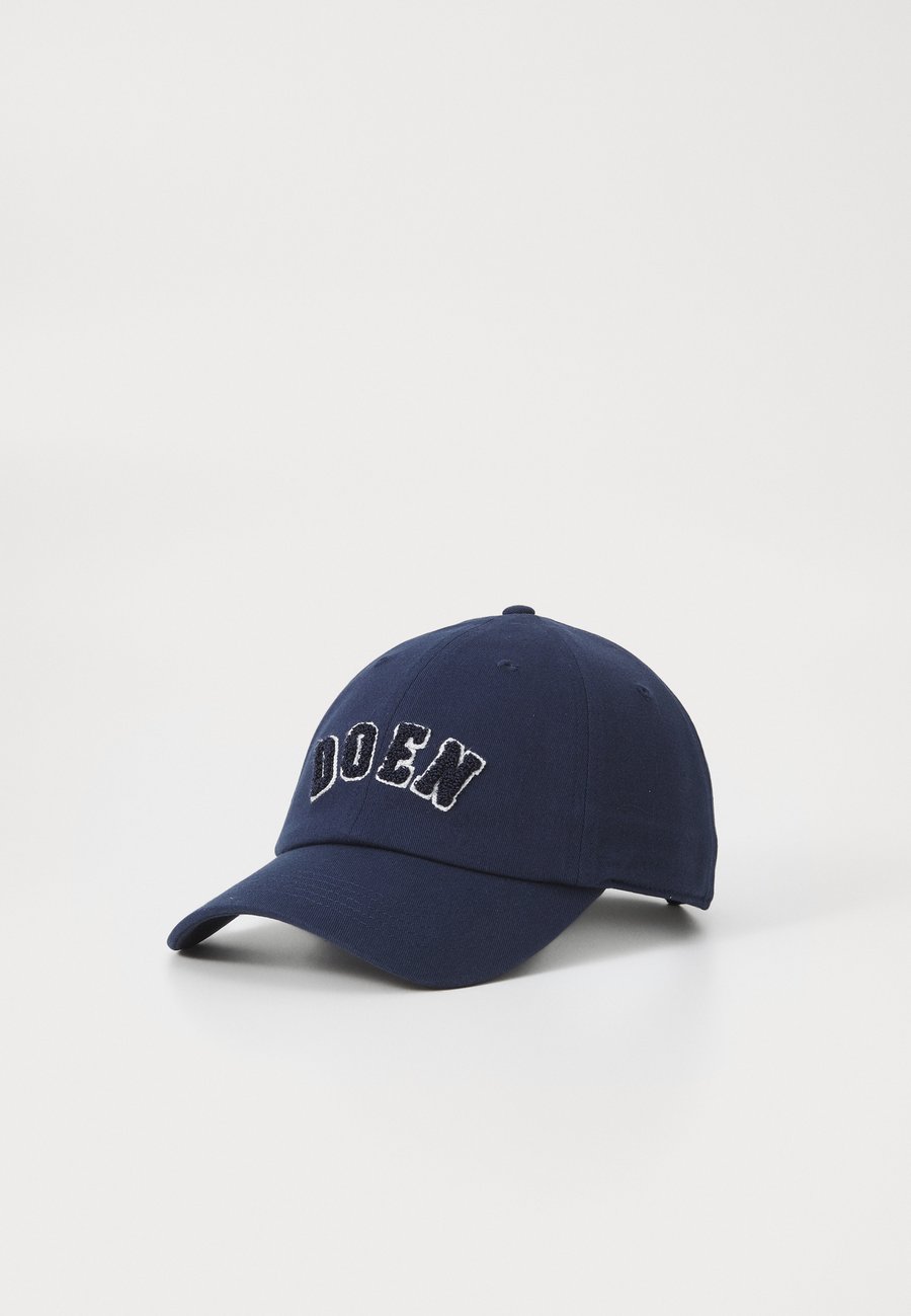 Бейсболка GAP GAP X DOEN BBALL HAT, Navy Uniform/Dark Blue
Бейсболка GAP GAP X DOEN BBALL HAT, Navy Uniform/Dark Blue