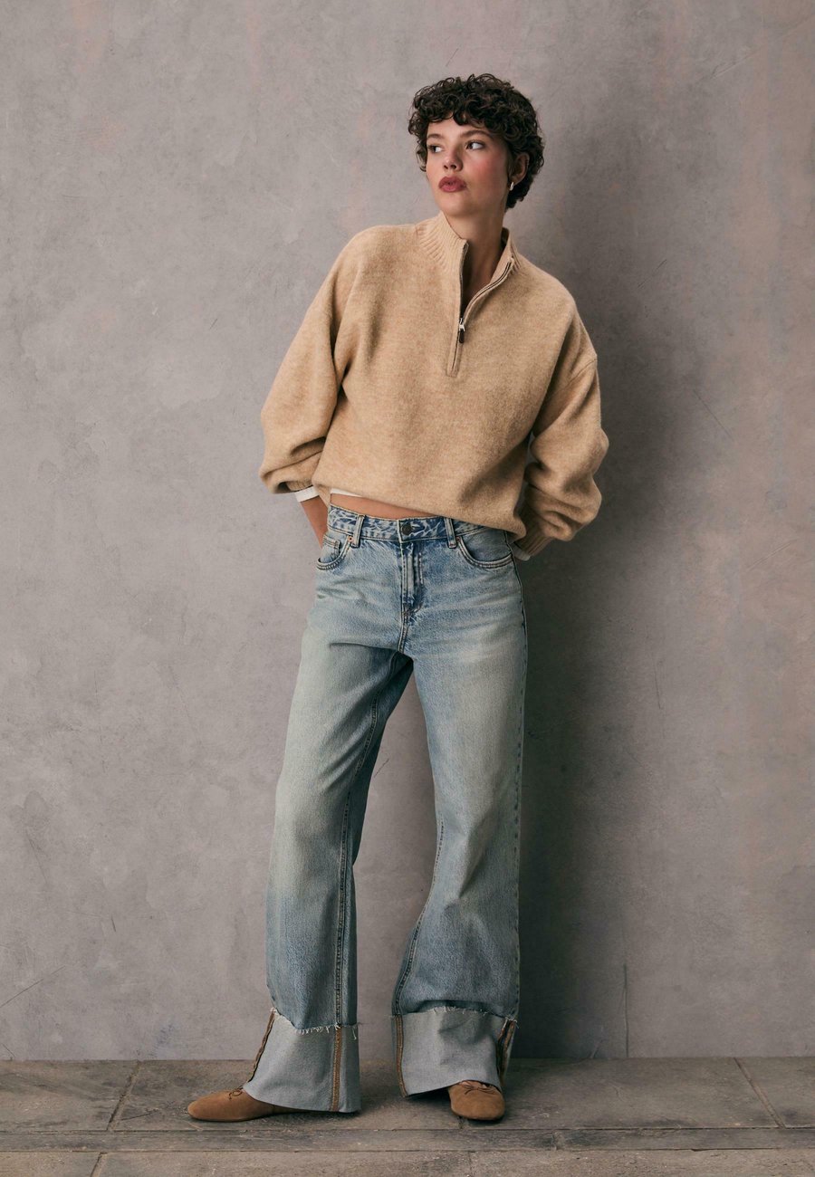 Джемпер Stradivarius WITH ZIP, Mottled Brown
Джемпер Stradivarius WITH ZIP, Mottled Brown