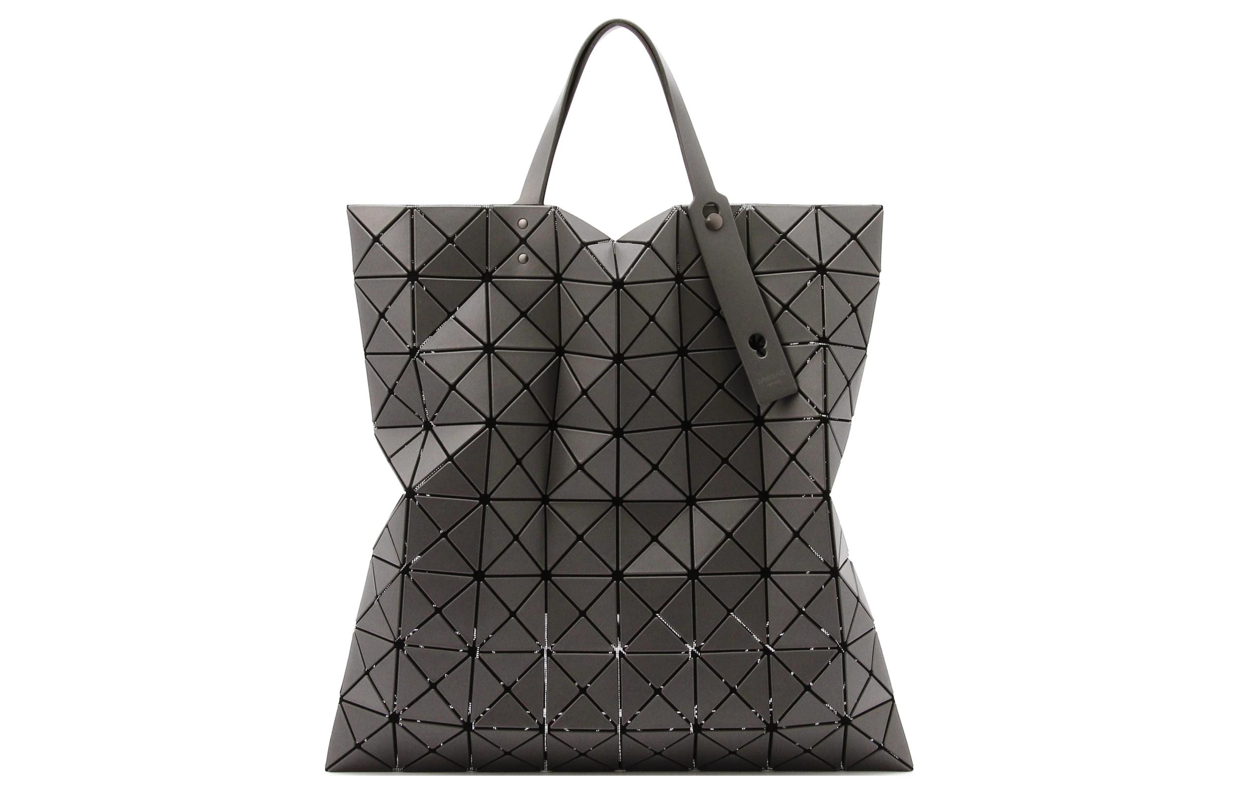 Сумка из поливинилхлоридной смолы, шоппер, клатч, через плечо женская темно-серая ISSEY MIYAKE 
Сумка из поливинилхлоридной смолы, шоппер, клатч, через плечо женская темно-серая ISSEY MIYAKE