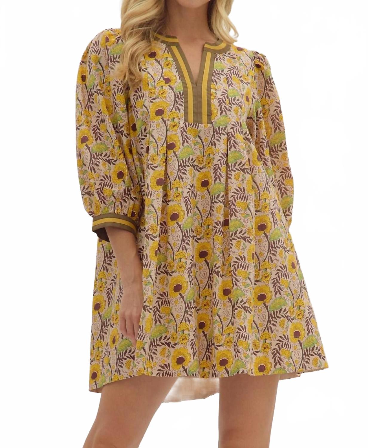 Entro Мини-платье «Луг» желтого цвета
Entro Мини-платье «Луг» желтого цвета