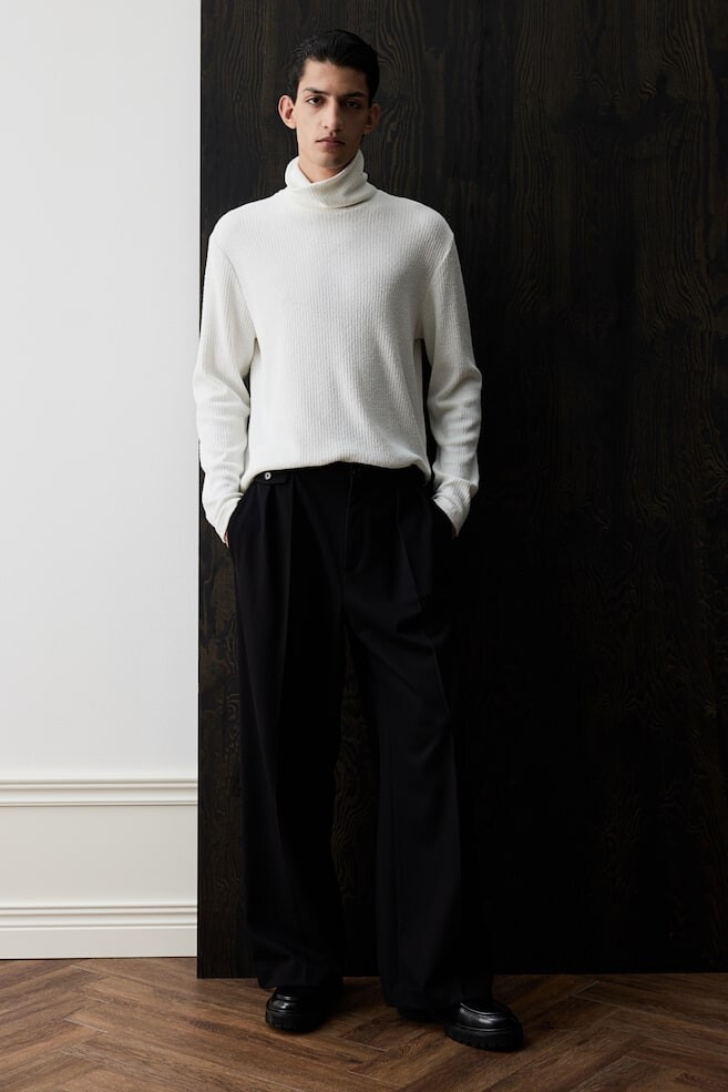 Свитер с высоким воротником в рубчик классической посадки H&M, белый
Свитер с высоким воротником в рубчик классической посадки H&M, белый