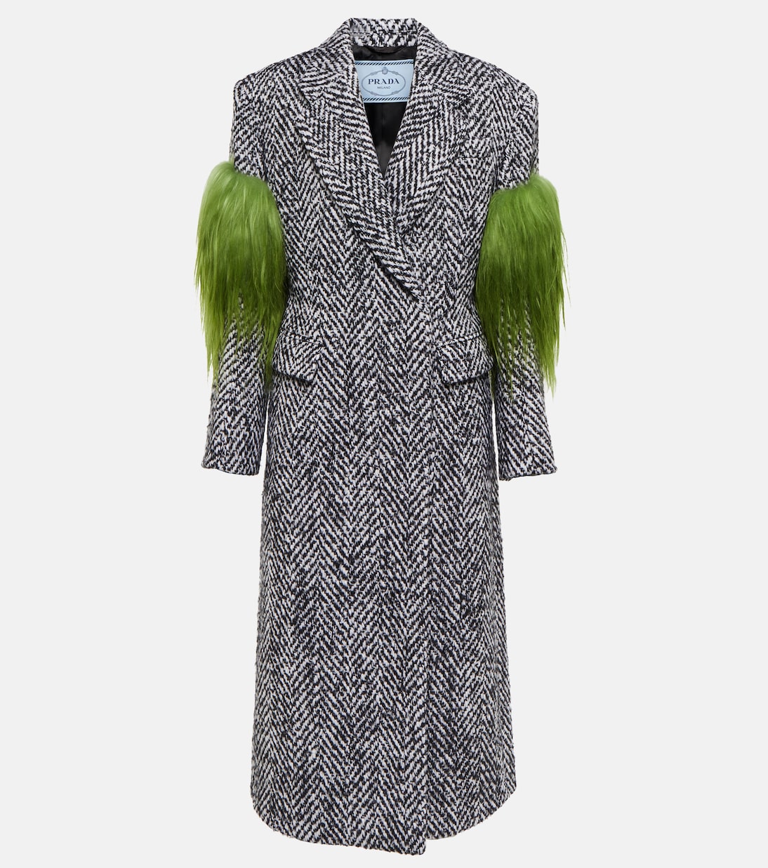 Твидовое пальто с отделкой из овчины Prada, Nero+Talco
Твидовое пальто с отделкой из овчины Prada, Nero+Talco