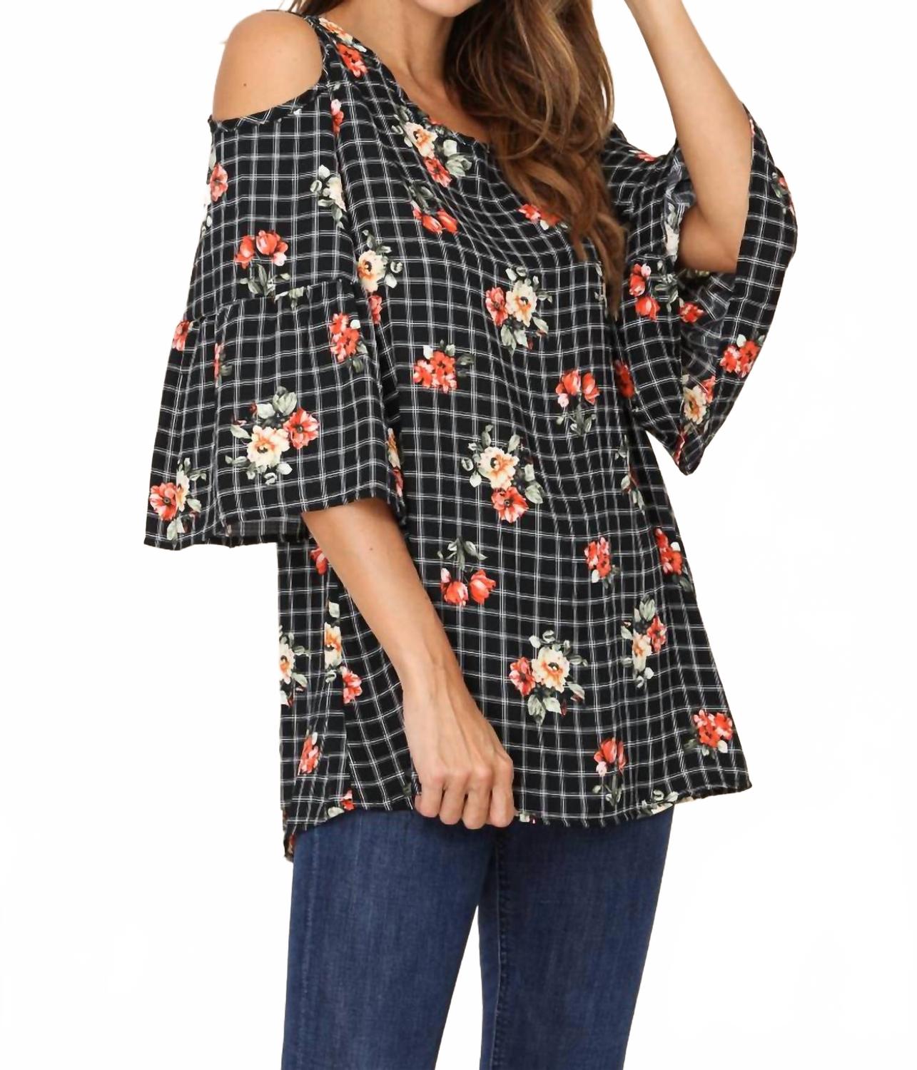 Черная туника с цветочным принтом и открытыми плечами Crepas
Черная туника с цветочным принтом и открытыми плечами Crepas