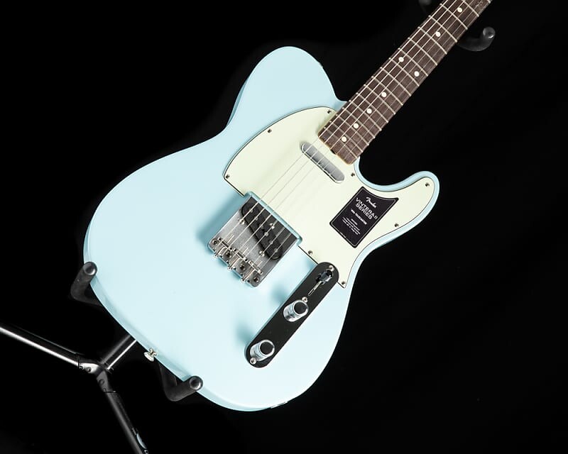 Электрогитара Fender Vintera II '60s Telecaster Sonic Blue
Электрогитара Fender Vintera II '60s Telecaster Sonic Blue