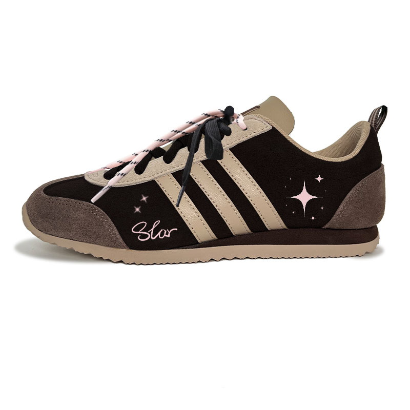 VS JOG 2.0 Star Track Mocha низкие кроссовки German Army Trainers Unisex Adidas, коричневый
VS JOG 2.0 Star Track Mocha низкие кроссовки German Army Trainers Unisex Adidas, коричневый