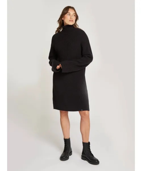 Платье Calvin Klein Jeans, черный
Платье Calvin Klein Jeans, черный