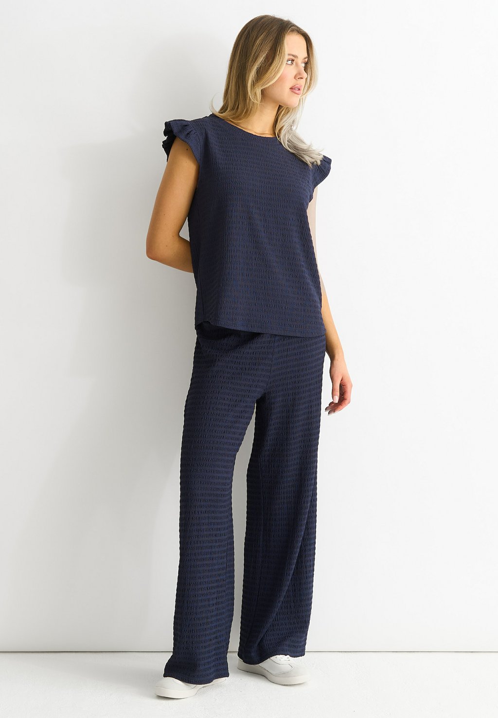 Блуза GINI LONDON, темно-синий
Блуза GINI LONDON, темно-синий